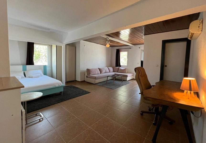 Esmana Hotel
