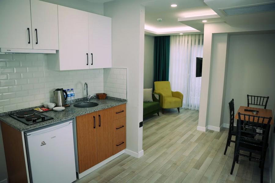 White Golden Suite Hotel