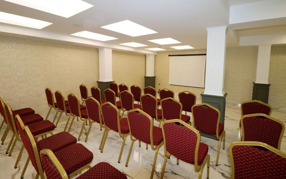 Bayrak Grand Hotel