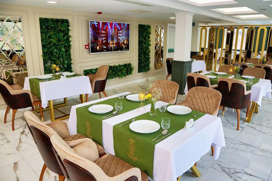 Bayrak Grand Hotel