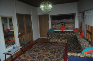 Lonca Konuk Evi