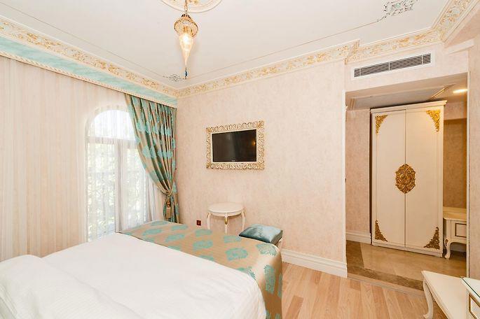 Hotel 1453
