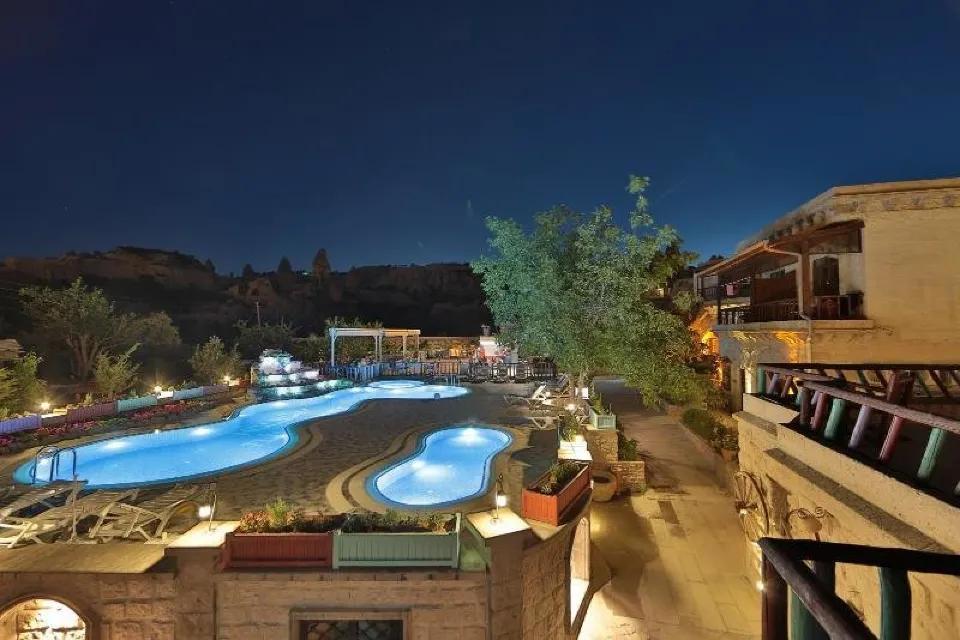 Suzanas Cave Hotel