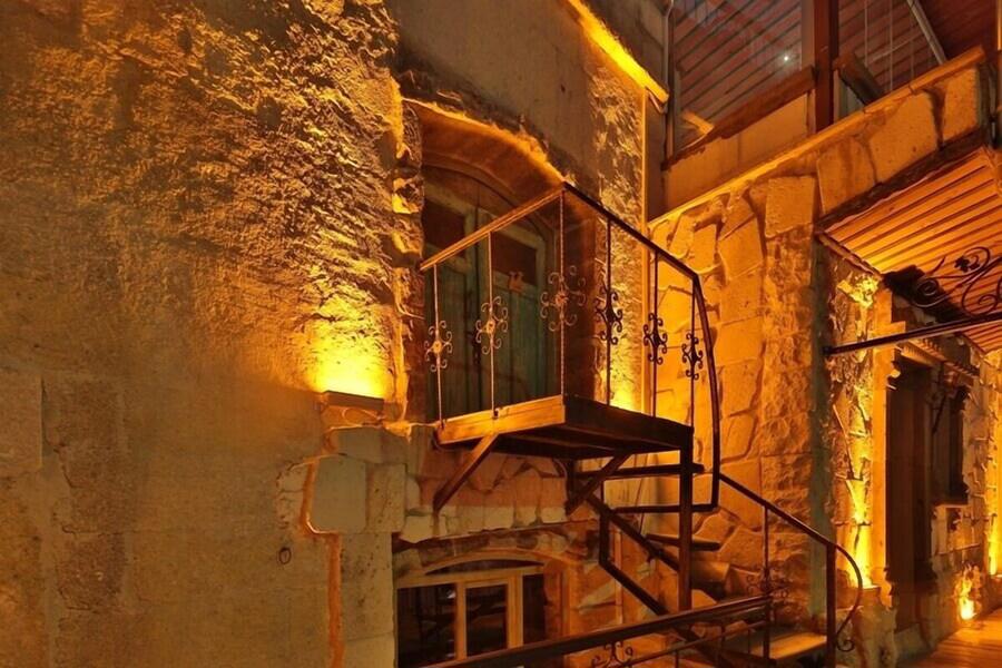 El Nazar Hotel & Cave Suites