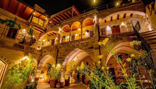 Aren Cave Hotel