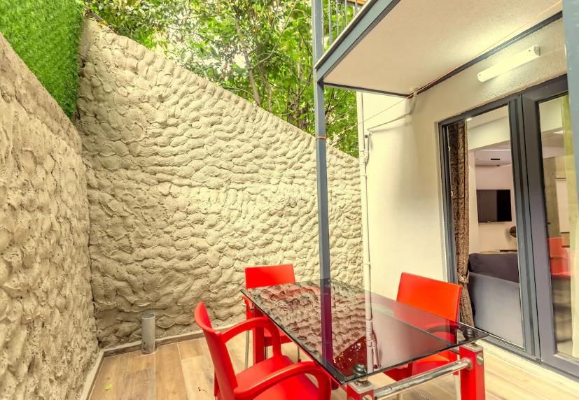 Loren Hotel Suites