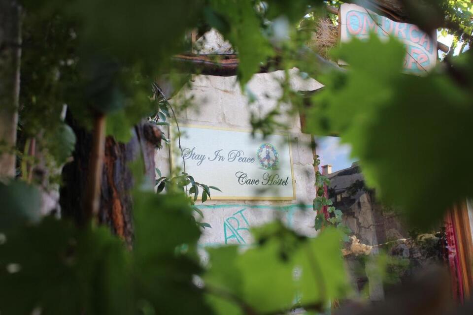 Stay In Peace Cave Hostel