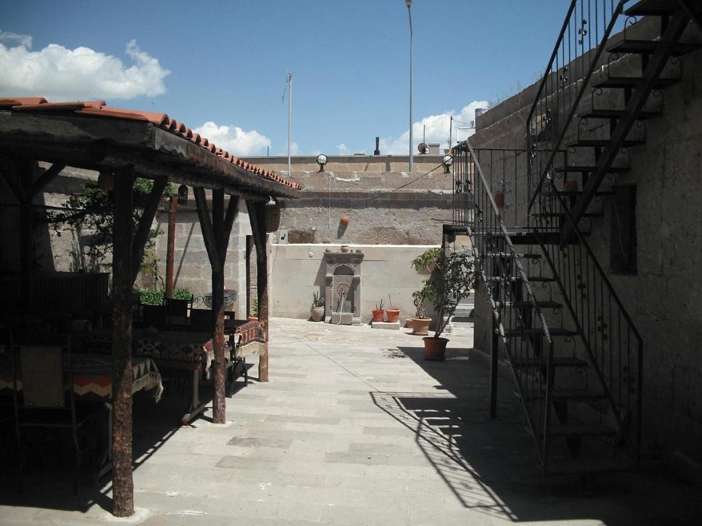 Kadir's Antiq Gelveri House
