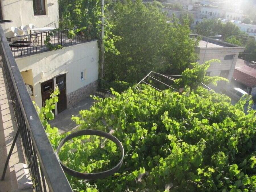 Ishtar Cave Pension