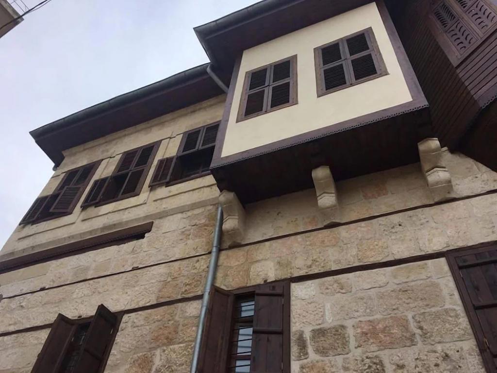 Burhanoğlu Konağı