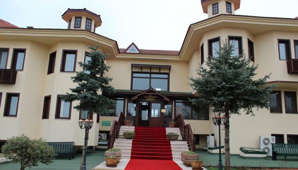 Dr Kushan Hotel