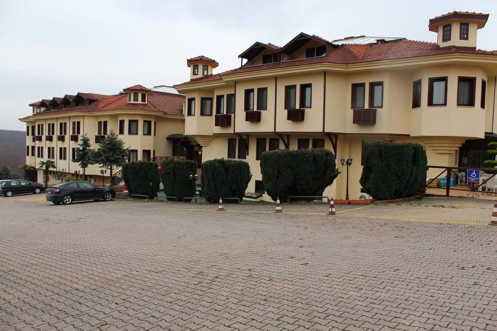 Dr Kushan Hotel