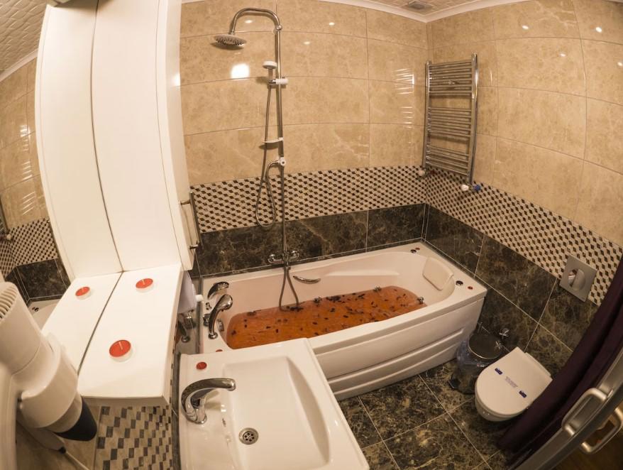 Elif Inan Hotel