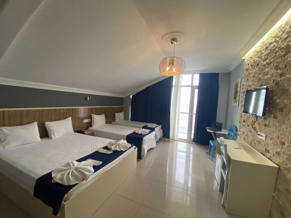 Safir Beach Resort