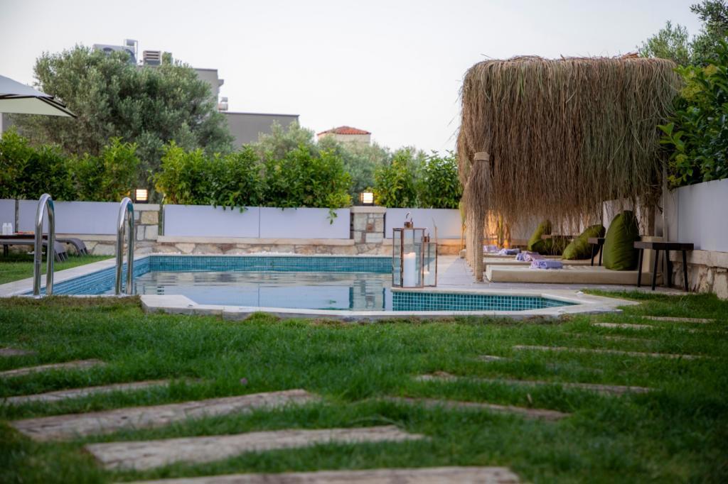 Urla 1867 Hotel
