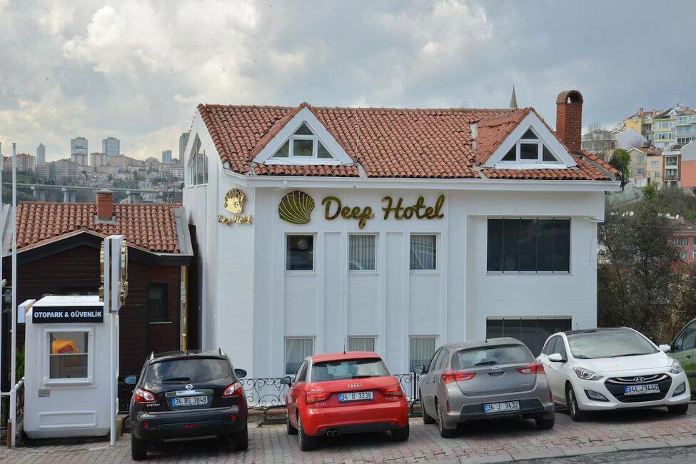 Deep Hotel