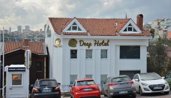 Deep Hotel