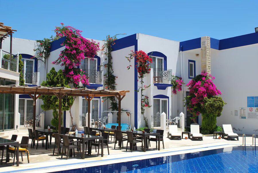 Serpina Hotel