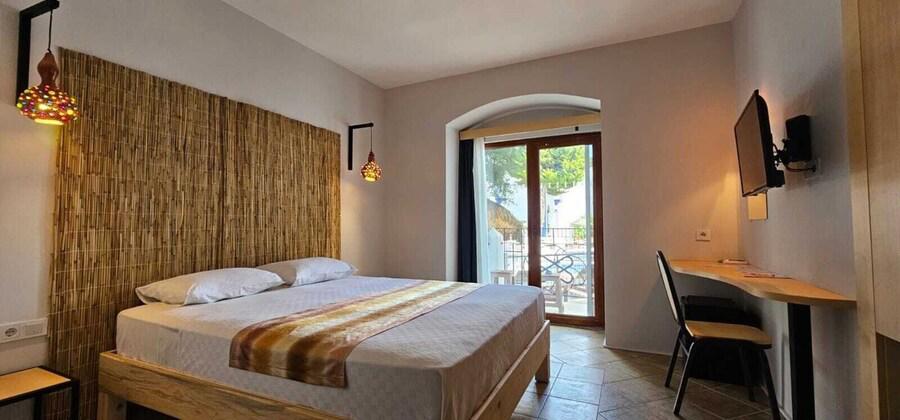 Serpina Hotel