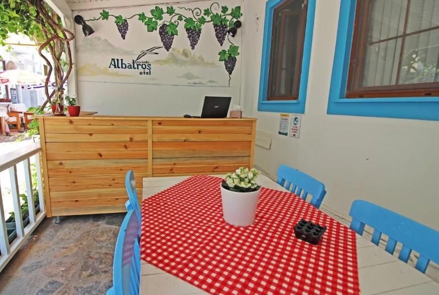 Albatros Hotel
