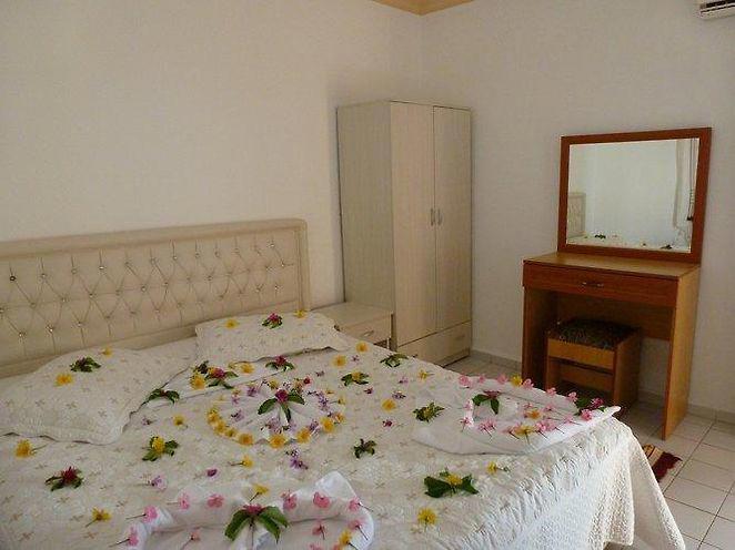Ten Apart Hotel