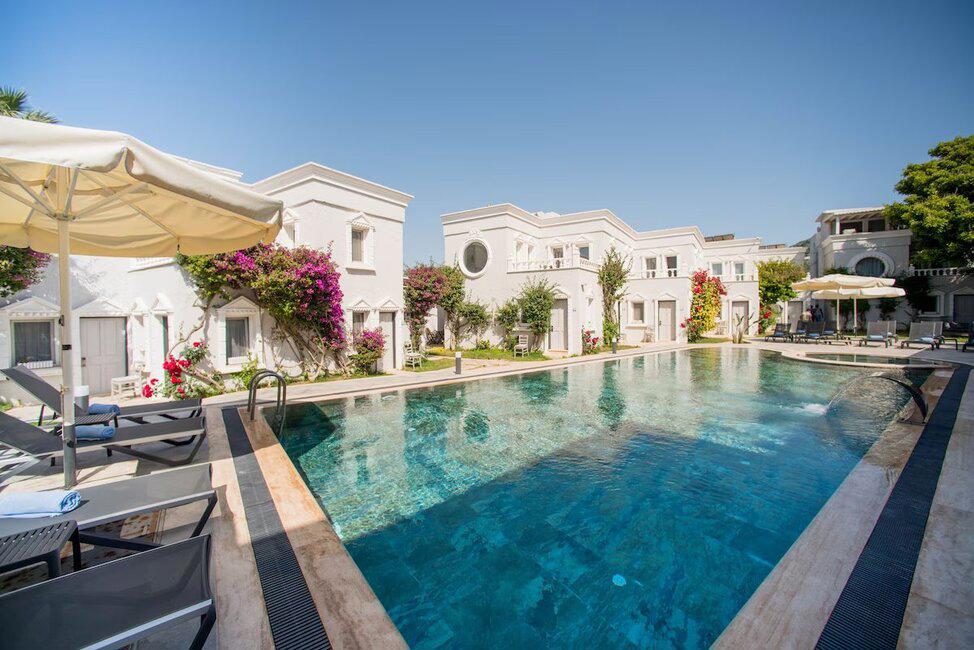 Art Suites Hotel