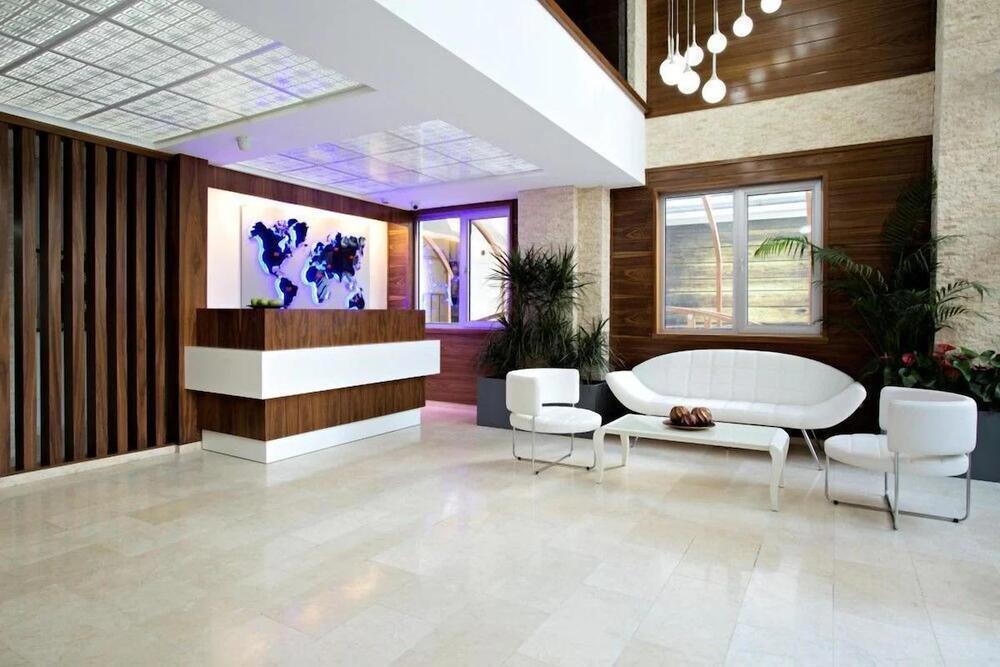End Glory Hotel