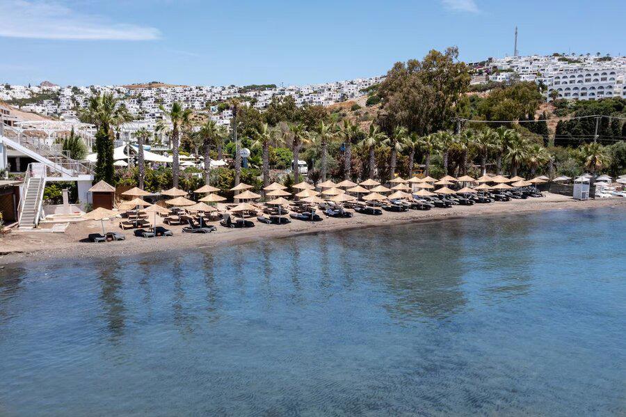 Golden Beach Resort And Spa