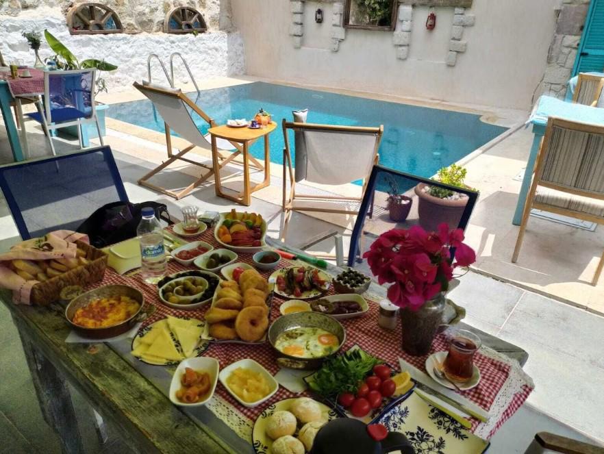 Alaçatı Asmalı Konak Otel