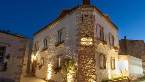 Yukarı Sokak Otel Alaçatı