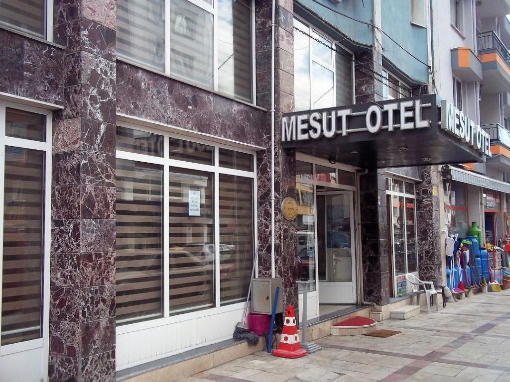 Mesut Otel