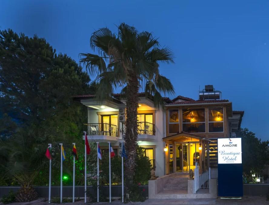 Amore Hotel
