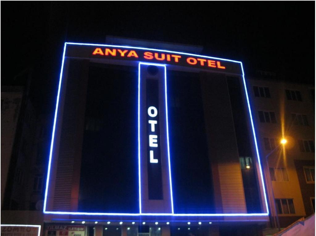 Anya Suit Otel