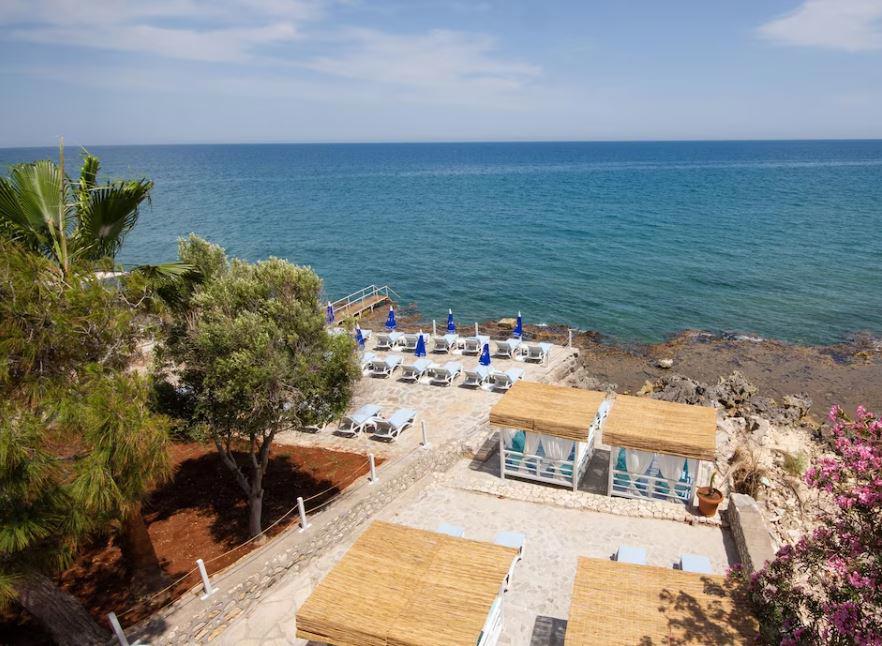 Mojo Otel Beach