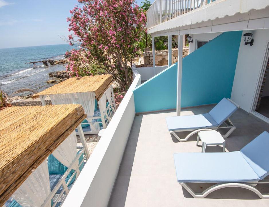 Mojo Otel Beach