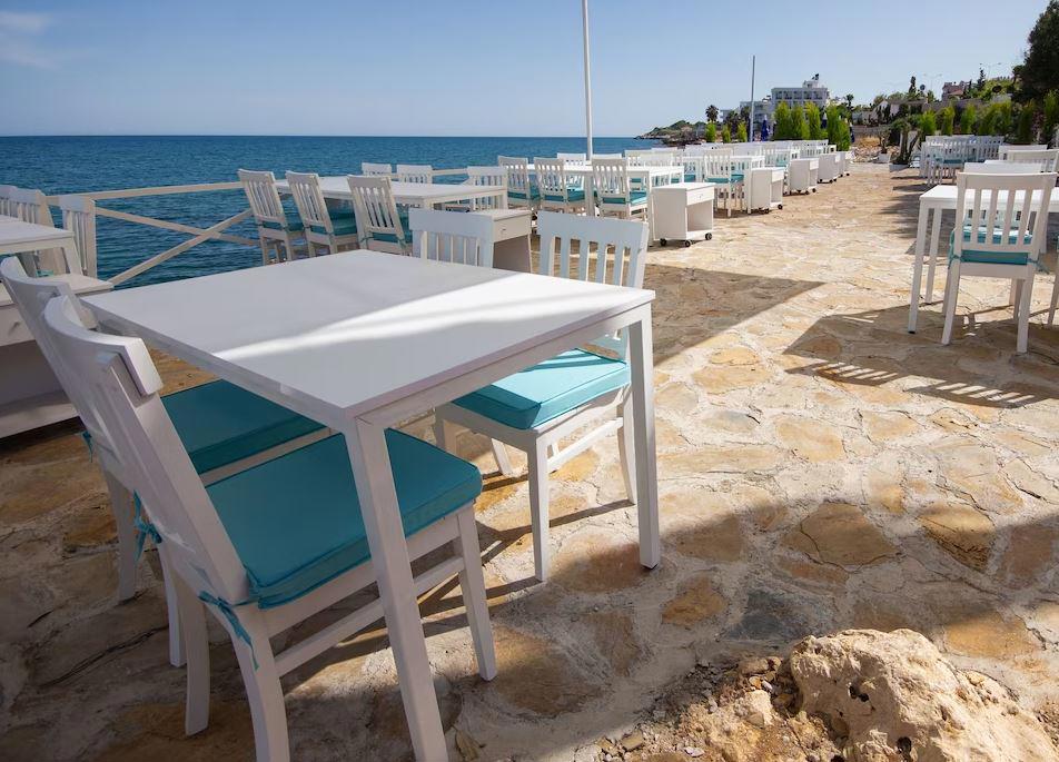 Mojo Otel Beach