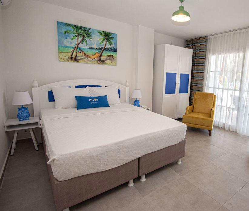 Mojo Otel Beach
