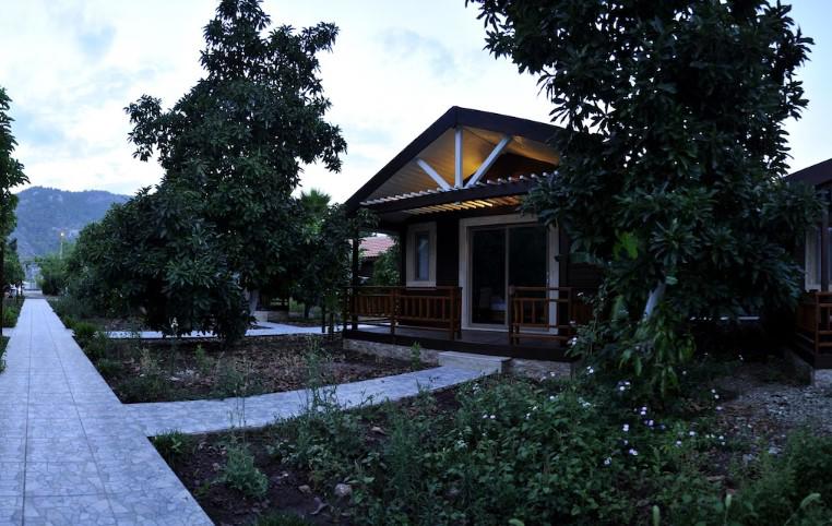 Apella Hotel