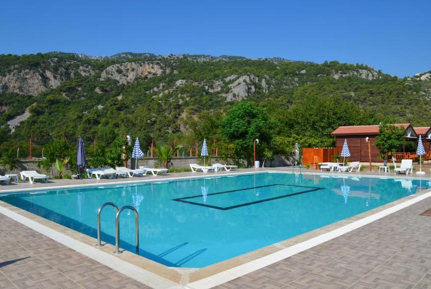 Apella Hotel