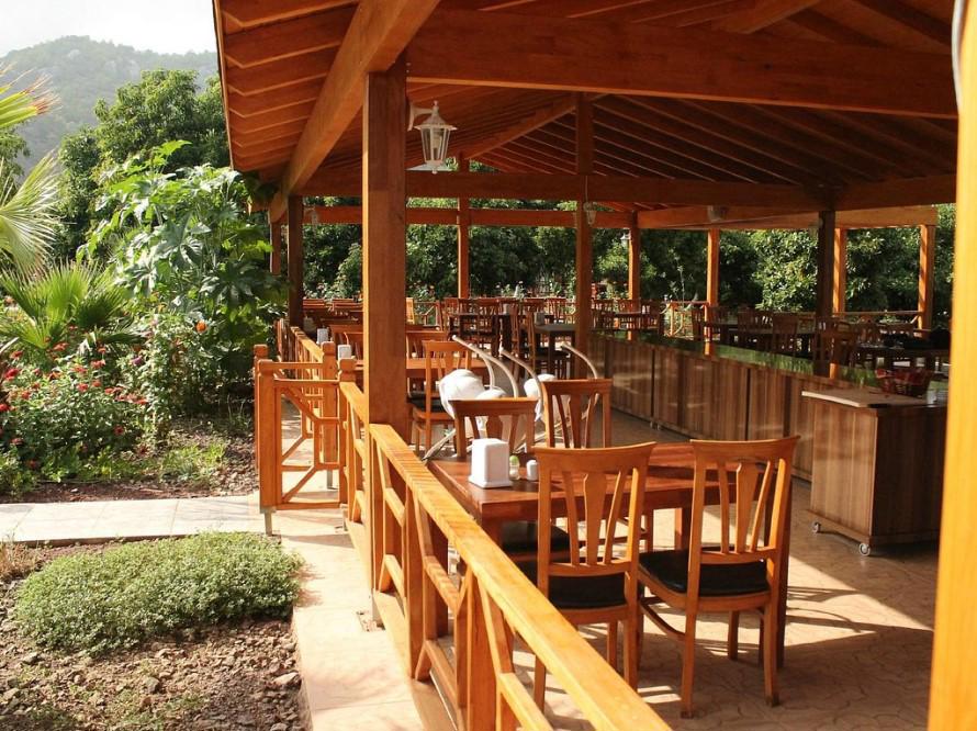 Apella Hotel