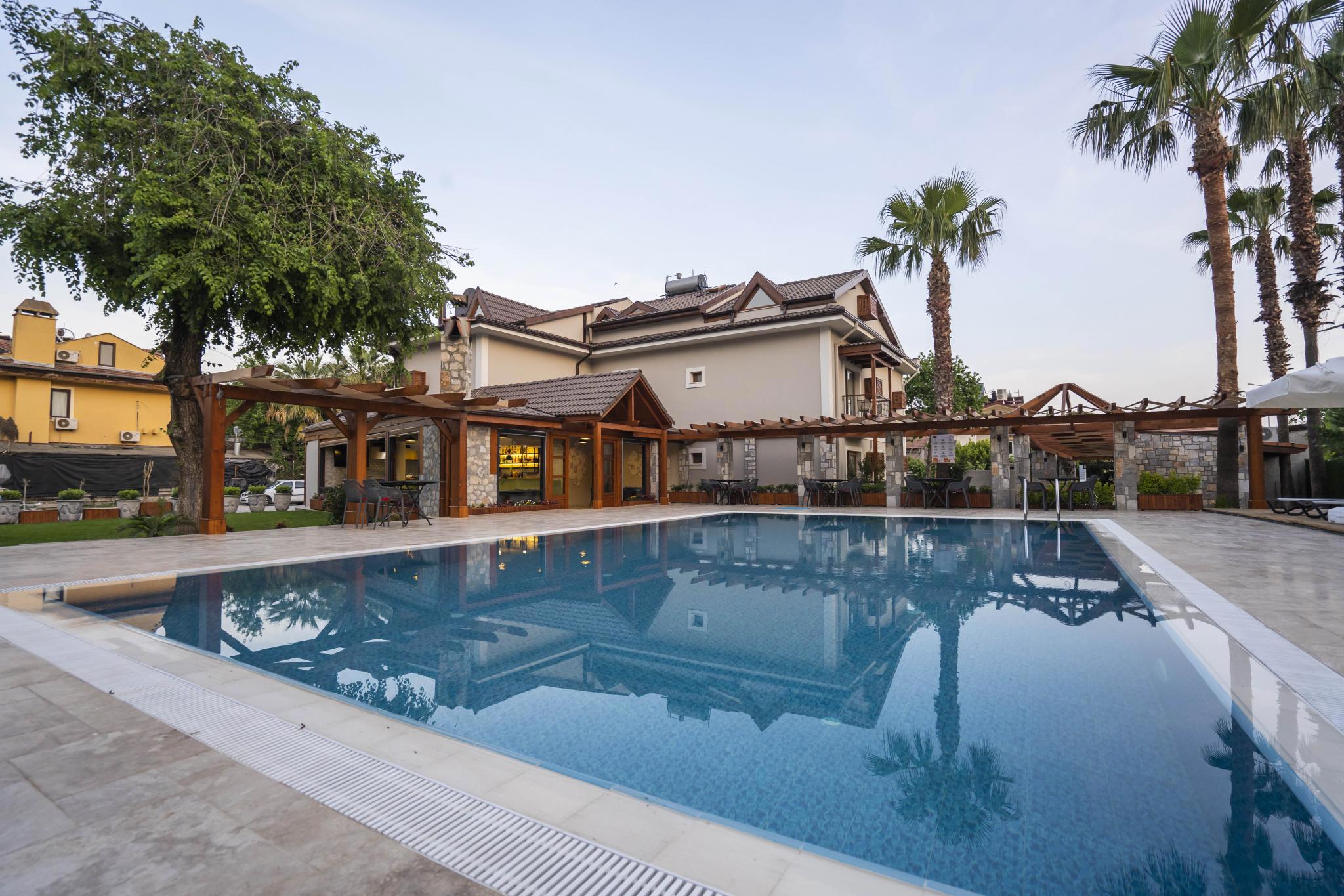 West House Exclusive Hotel