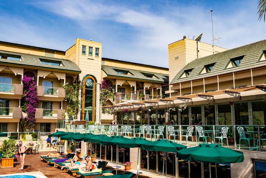 Ambassador Plaza Hotel