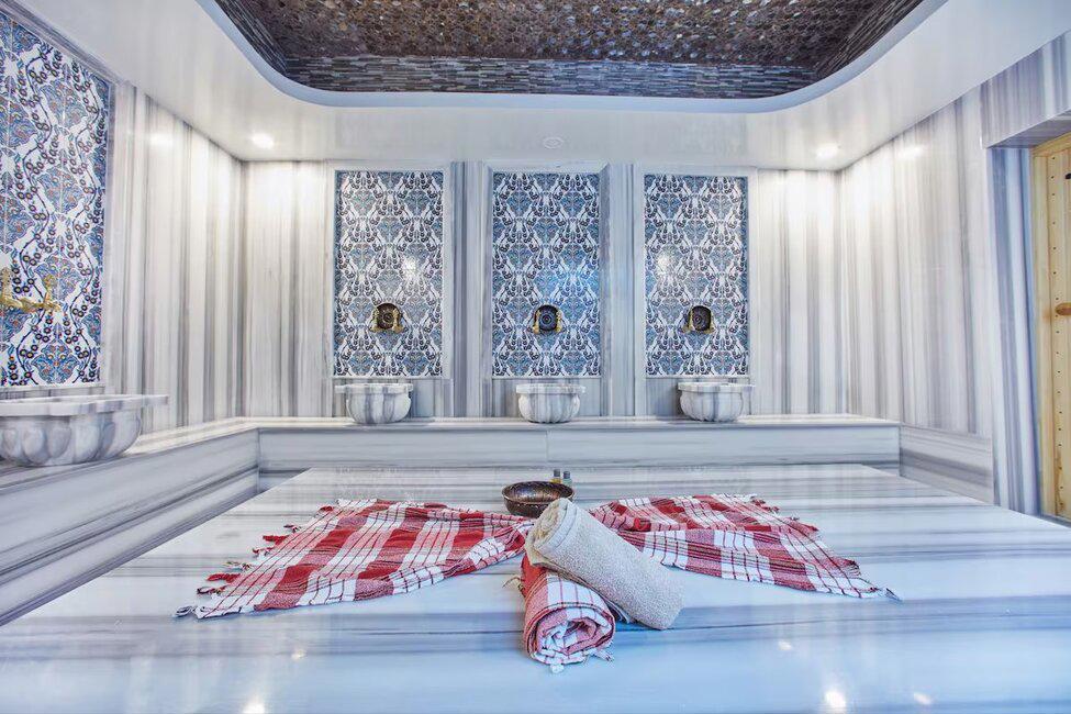 The Nowness Luxury Hotel & Spa +16