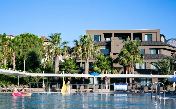 Sailors Beach Club