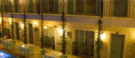 Avlu Alaçatı Butik Otel