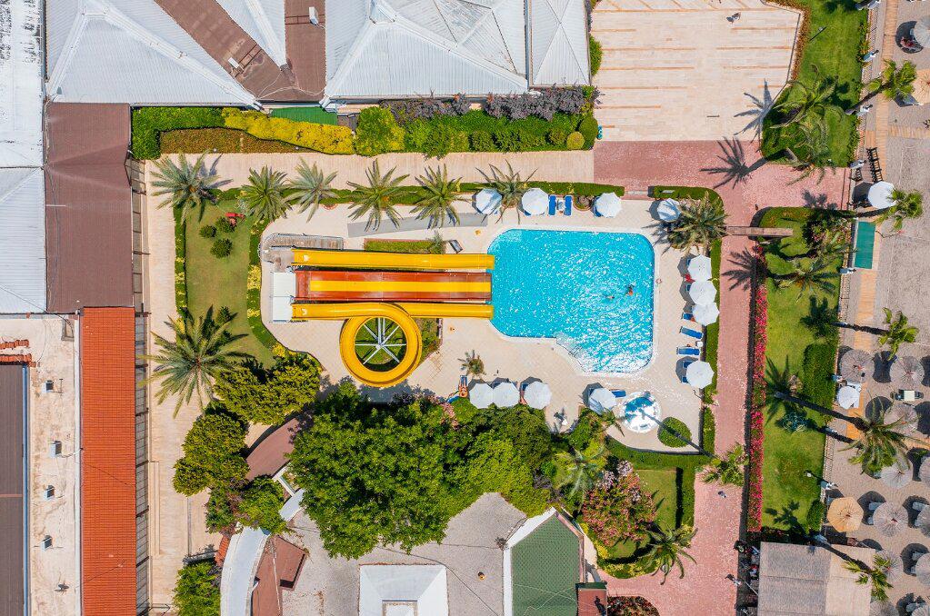 Emelda Sun Club