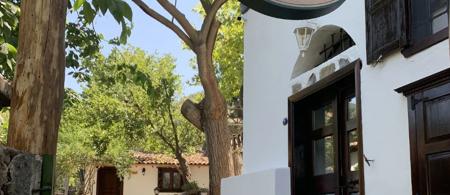 Adissa Hotel