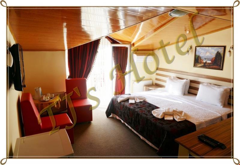 Tj's Tour & Hotel