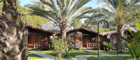 Canada Hotel & Bungalows