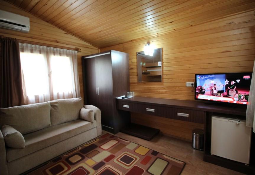 Canada Hotel & Bungalows
